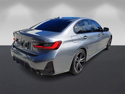 2023 BMW 330 i