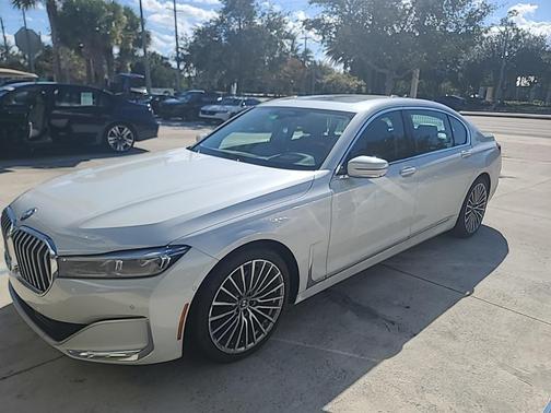 2021 BMW 740 i