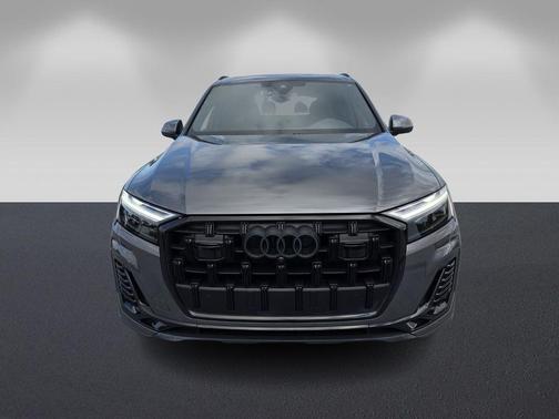 2025 Audi Q7 45 Premium Plus