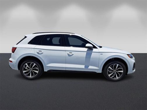 2024 Audi Q5 45 S line quattro Premium
