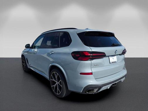 Brooklyn Gray Metallic 2024 BMW X5 xDrive40i