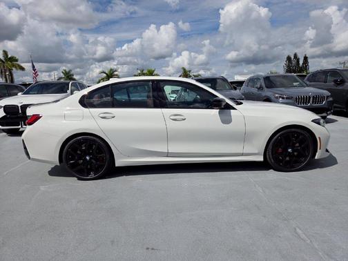 Alpine White 2026 BMW 330 i NA
