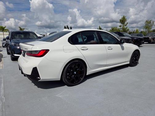 Alpine White 2026 BMW 330 i NA