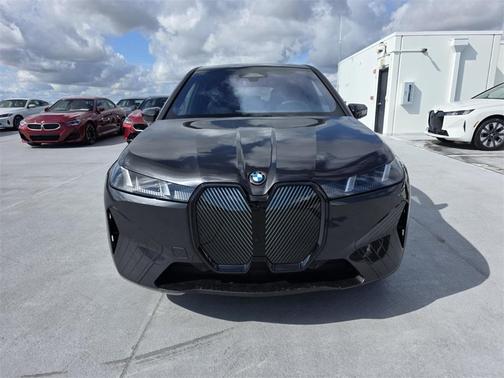 2026 BMW iX xDrive60