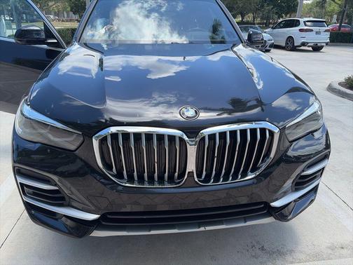 Black Sapphire Metallic 2023 BMW X5 sDrive40i