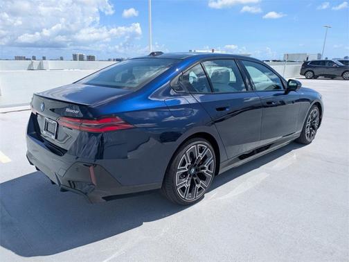 2026 BMW 550e xDrive
