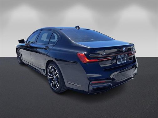 2021 BMW 750 i xDrive