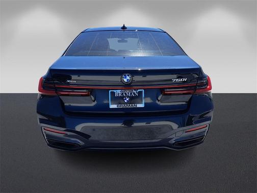 2021 BMW 750 i xDrive