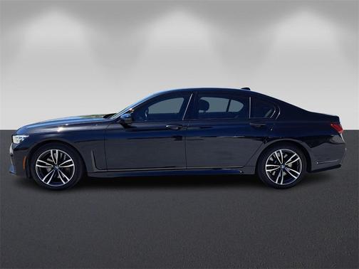 2021 BMW 750 i xDrive