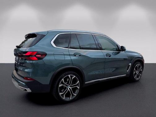Blue Ridge Mountain Metallic 2024 BMW X5 xDrive40i
