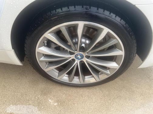 2023 BMW 530e 530e