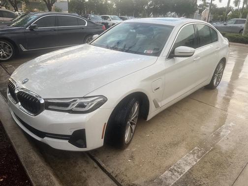 2023 BMW 530e 530e