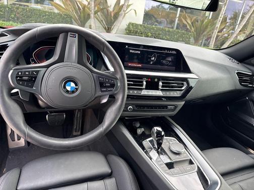 2025 BMW Z4 sDrive30i