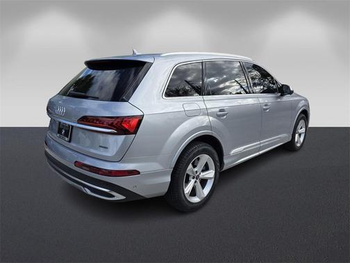 2022 Audi Q7 55 Premium