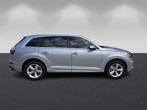 2022 Audi Q7 55 Premium