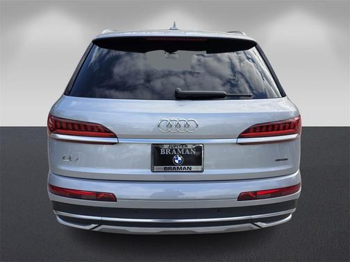 2022 Audi Q7 55 Premium