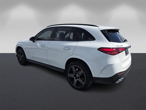 2025 Mercedes-Benz GLC 300 Base