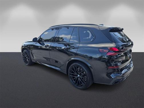 2025 BMW X5 M60i