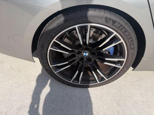 Donington Gray Metallic 2018 BMW M5 Base