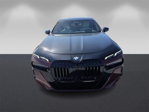 2023 BMW 760 760i xDrive