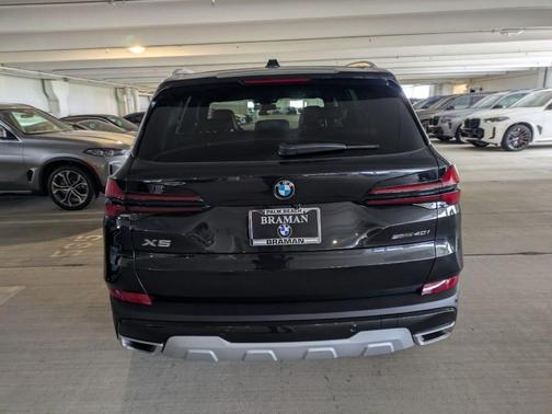 Black Sapphire Metallic 2026 BMW X5 sDrive40i