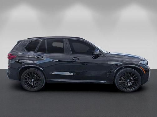 Black Sapphire Metallic 2024 BMW X5 xDrive40i