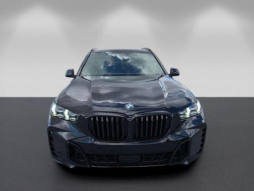 Black Sapphire Metallic 2024 BMW X5 xDrive40i