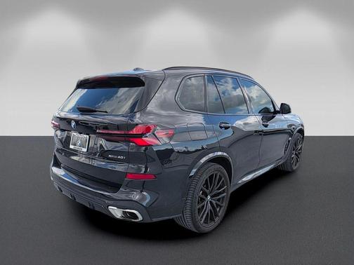 Black Sapphire Metallic 2024 BMW X5 xDrive40i