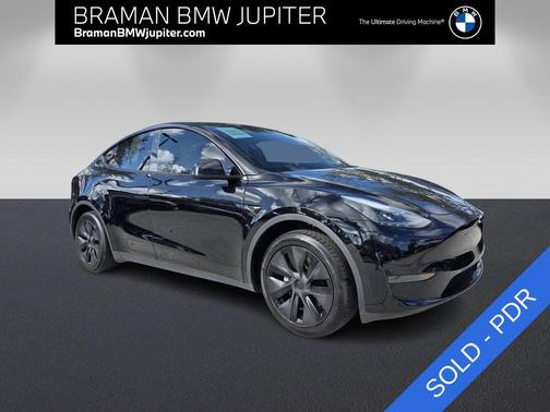 Black 2025 Tesla Model Y Long Range