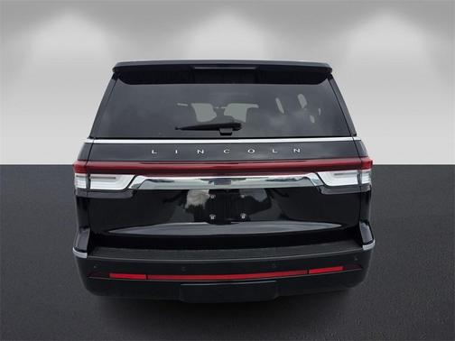 2022 Lincoln Navigator L Reserve