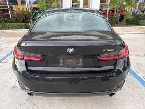 Black Sapphire Metallic 2023 BMW 330 i