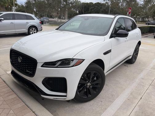 2024 Jaguar F-PACE P250 R-Dynamic S