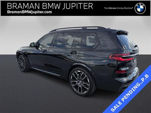 2024 BMW X7 M60i
