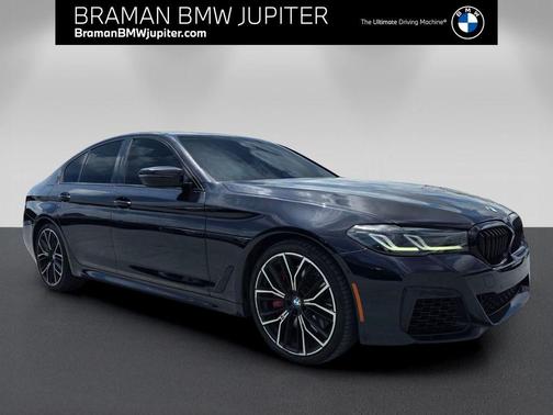 Carbon Black Metallic 2022 BMW 540 i