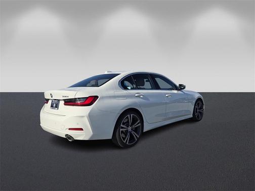 2024 BMW 330 i