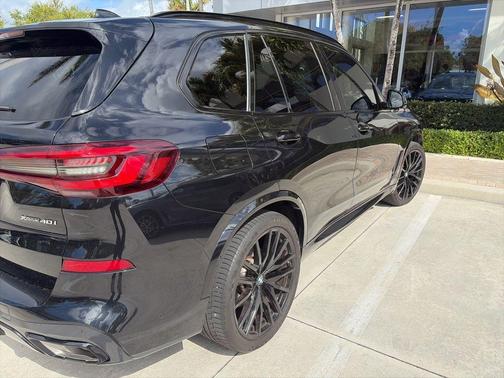Black Sapphire Metallic 2023 BMW X5 xDrive40i