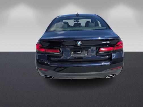 2021 BMW 540 i