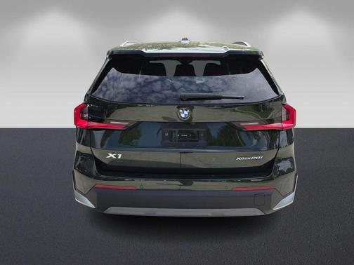 San Remo Green Metallic 2023 BMW X1 xDrive28i