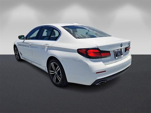 2022 BMW 530 i