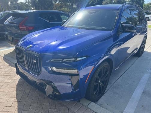 2024 BMW X7 M60i