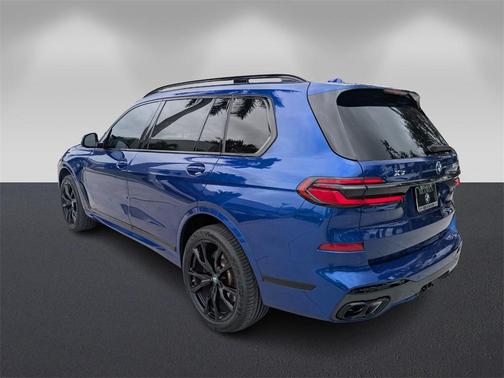 2024 BMW X7 M60i