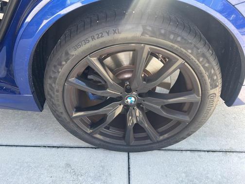 2024 BMW X7 M60i