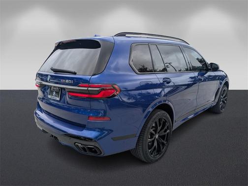 2024 BMW X7 M60i
