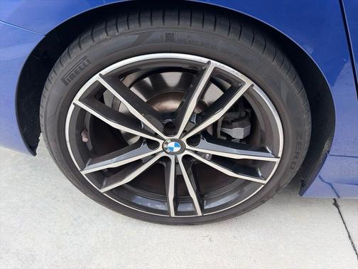 Portimao Blue Metallic 2022 BMW 330 i
