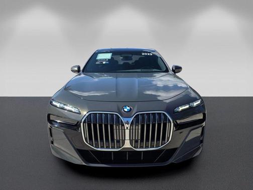 Dravit Gray Metallic 2023 BMW 760 760i xDrive