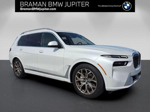 Mineral White Metallic 2024 BMW X7 xDrive40i