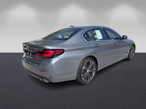 Skyscraper Gray Metallic 2023 BMW 530 i