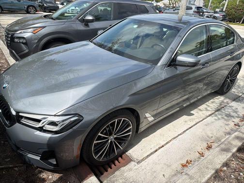 Skyscraper Gray Metallic 2023 BMW 530 i