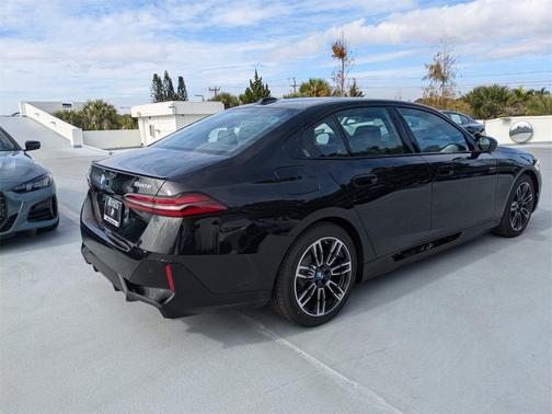 2026 BMW 550e xDrive