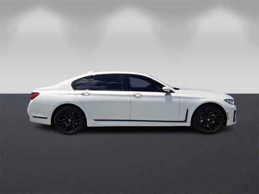 2022 BMW 750 i xDrive